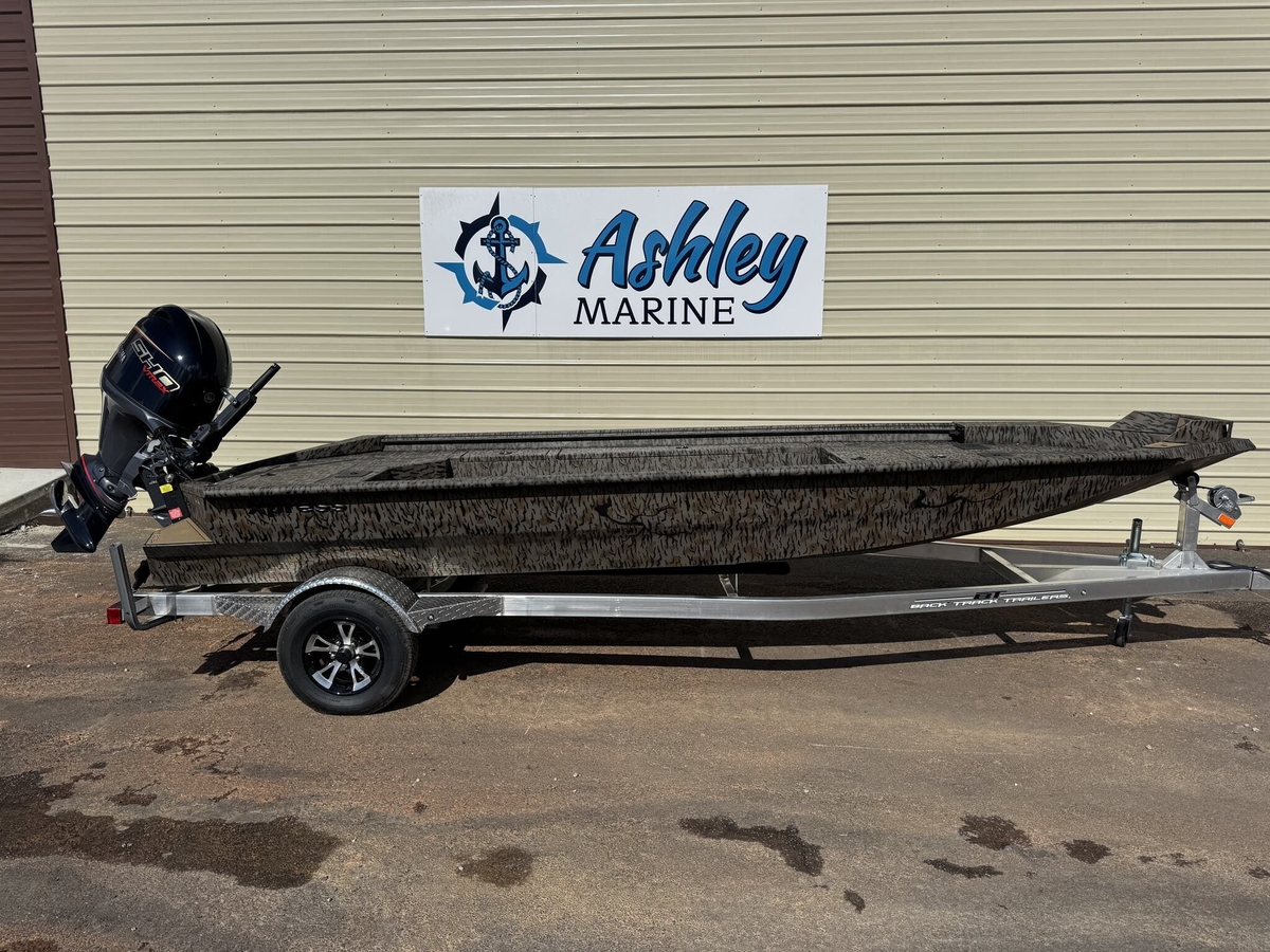2026 Xpress HyperLift Duck Boat Series X18DB - Sold Boat