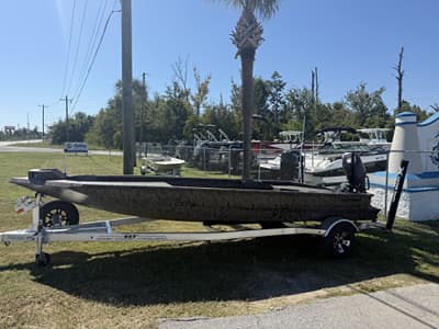 BOATZON | Xpress HyperLift Duck Boat Series X18DB WITH 70HP 2027