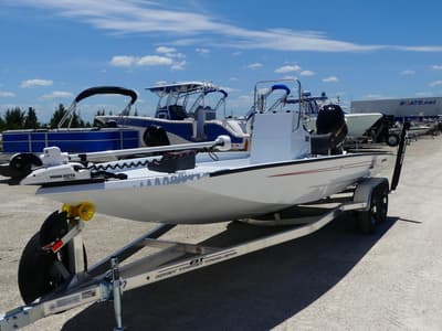 BOATZON | Xpress HYPERLIFT H210B 2026