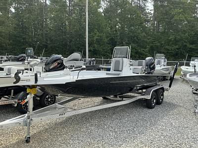 BOATZON | Xpress HyperLift Series H22B 2026
