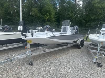 BOATZON | Xpress HyperLift Series H22B 2026