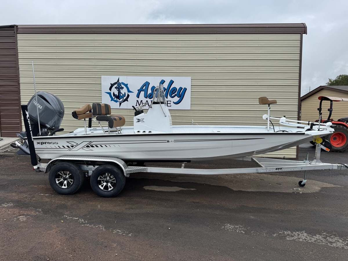 2026 Xpress X21 Bay - Sold Boat