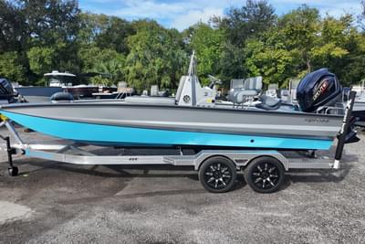 BOATZON | Xpress X23B Bay Lounge 2026 BOATZON | Xpress X23B Bay Lounge 2026