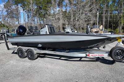 BOATZON | Xpress X23B Bay Lounge 2026