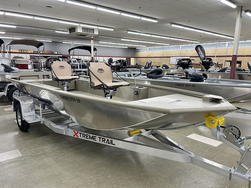 2026 Xtreme Boats Classic 1754 SS Tunnel - Sold Boat