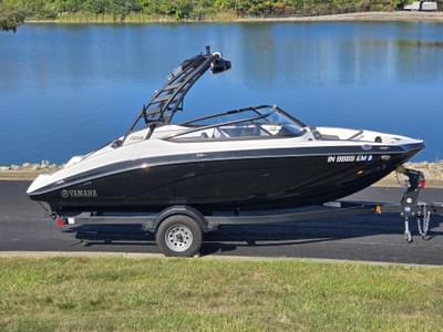 BOATZON | Yamaha 195S 2024