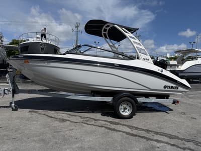 BOATZON | Yamaha 195S 2025