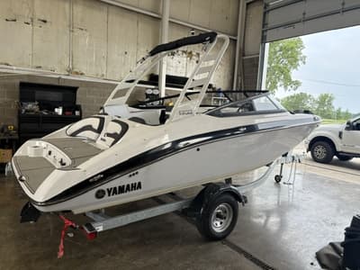 BOATZON | Yamaha 195S 2025