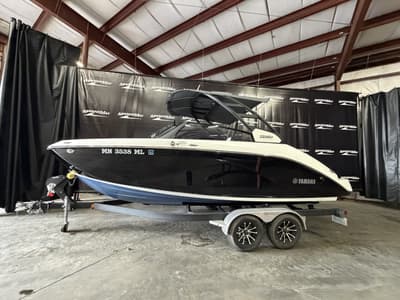 BOATZON | Yamaha 220 SD 2023