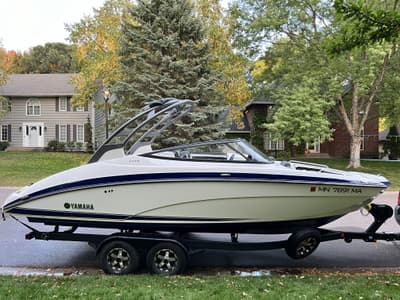 BOATZON | Yamaha 242S 2020