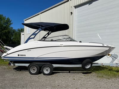 BOATZON | Yamaha 242SE 2020