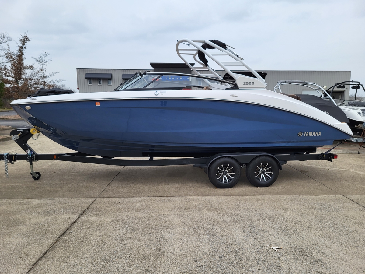 2025 Yamaha Yamaha 252S 2025 - Sold Boat
