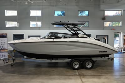 BOATZON | Yamaha 252S 2026