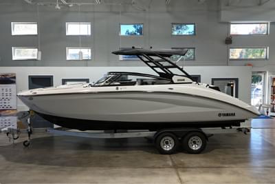 BOATZON | Yamaha 252S 2026