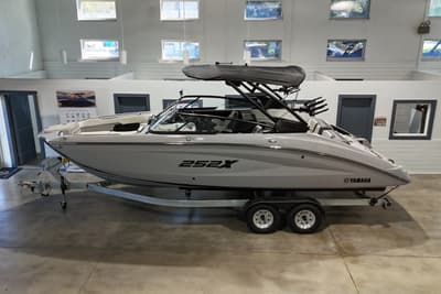BOATZON | Yamaha 252XE 2026