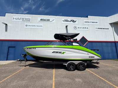 BOATZON | Yamaha 255X 2022