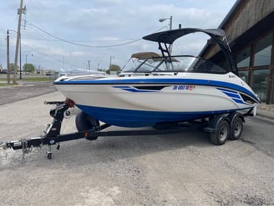 BOATZON | Yamaha AR 210 2018