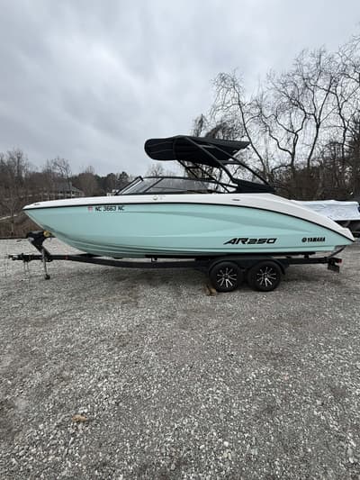 BOATZON | Yamaha AR 250 2024