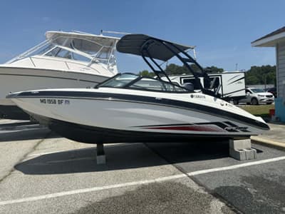 BOATZON | Yamaha AR195 2017