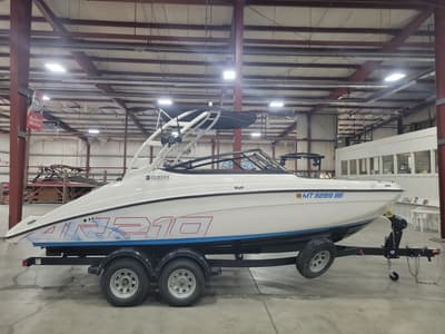 BOATZON | Yamaha AR210 2021