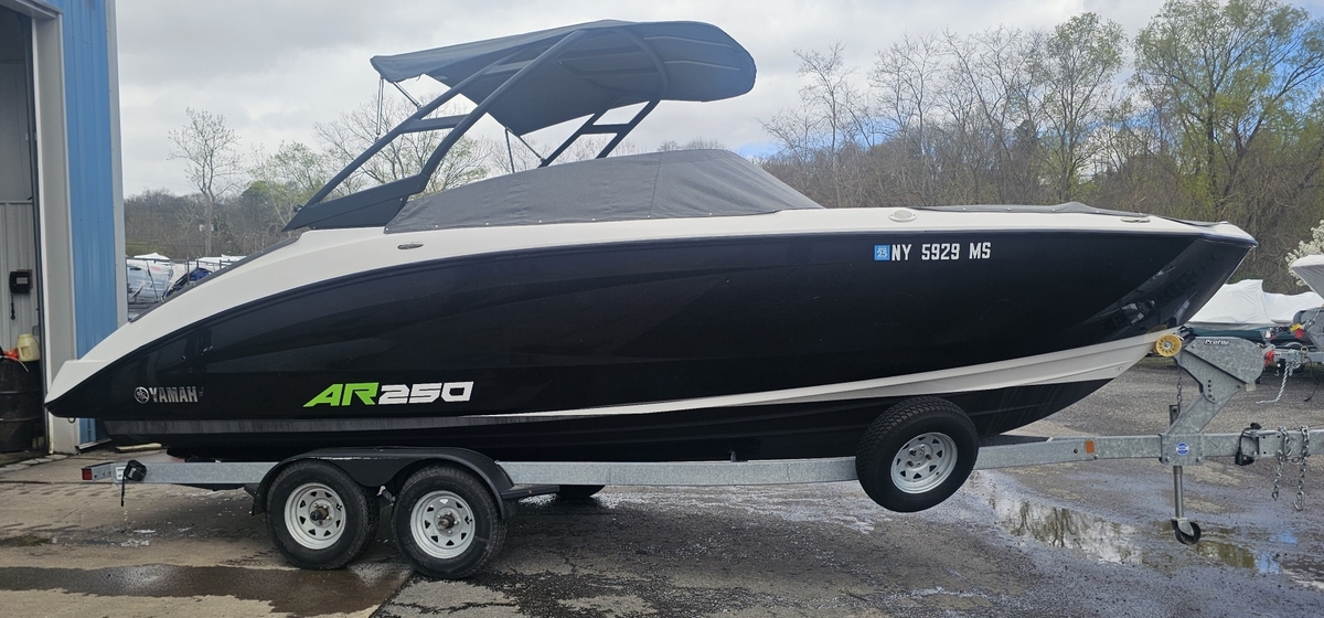 2022 Yamaha Yamaha AR250 2022 - Sold Boat