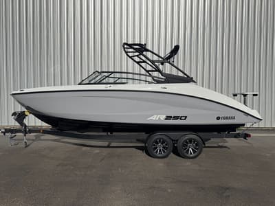 BOATZON | Yamaha AR250 2026