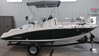 BOATZON | Yamaha Boats 190 FSH Sport 2016 BOATZON | Yamaha Boats 190 FSH Sport 2016