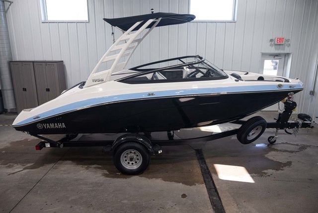 Yamaha Boats 195S 2025