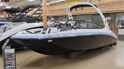 BOATZON | Yamaha Boats 195S 2025