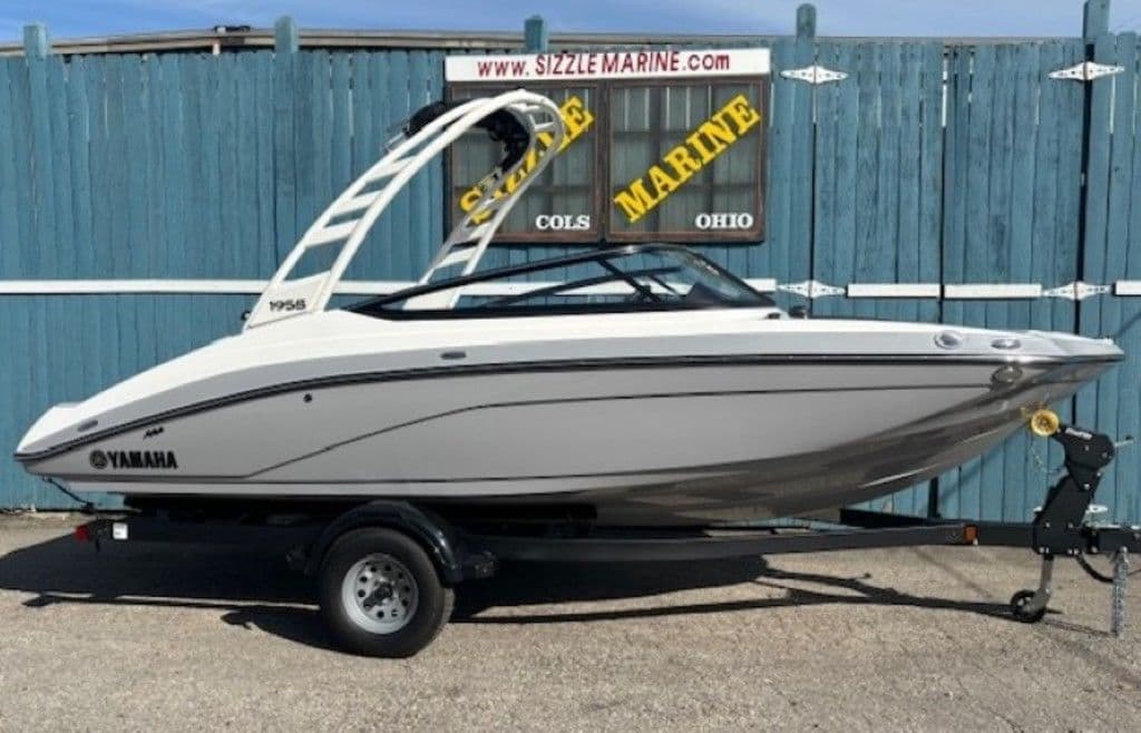 Yamaha Boats 195S 2026