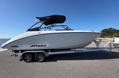 BOATZON | Yamaha Boats 2025