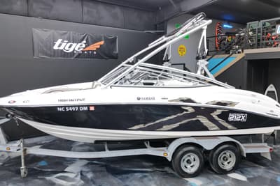 BOATZON | Yamaha Boats 212X 2008