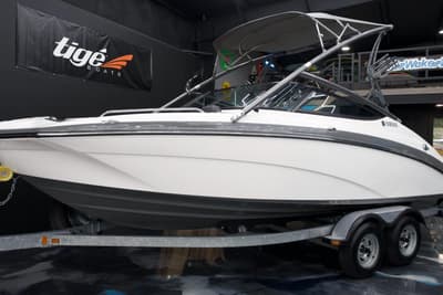 BOATZON | Yamaha Boats 212X 2015