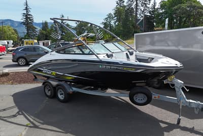 BOATZON | Yamaha Boats 212X 2016
