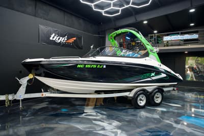 BOATZON | Yamaha Boats 212X 2018