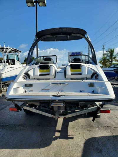 BOATZON | Yamaha Boats 212X 2020
