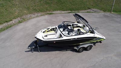 BOATZON | Yamaha Boats 212X 2020