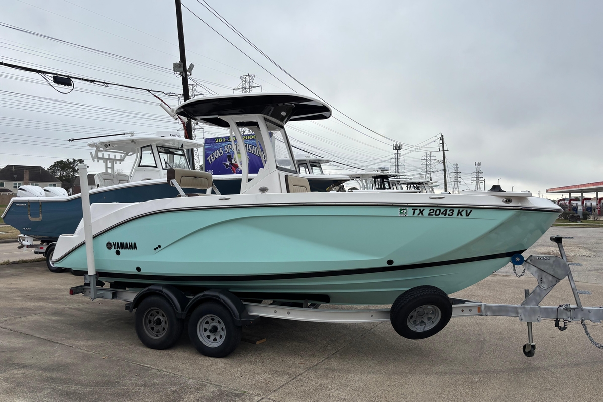 2023 Yamaha Boats 222 FSH Sport - Sold Boat