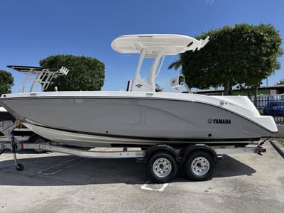 BOATZON | Yamaha Boats 222 FSH Sport E 2026