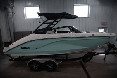 BOATZON | Yamaha Boats 222S 2026