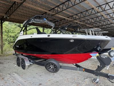 BOATZON | Yamaha Boats 222SD 2025