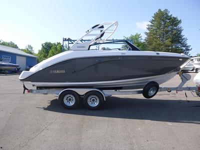 BOATZON | Yamaha Boats 222SD 2025 BOATZON | Yamaha Boats 222SD 2025