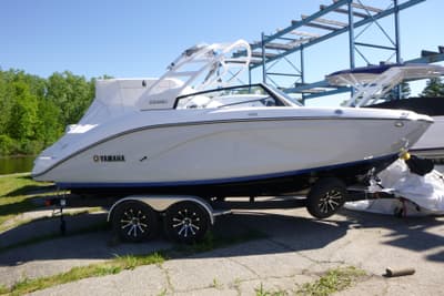 BOATZON | Yamaha Boats 222SD 2026