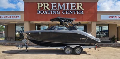 BOATZON | Yamaha Boats 222XD 2025