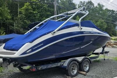 BOATZON | Yamaha Boats 242 Limited S 2013