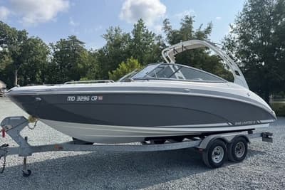 BOATZON | Yamaha Boats 242 Limited S 2015