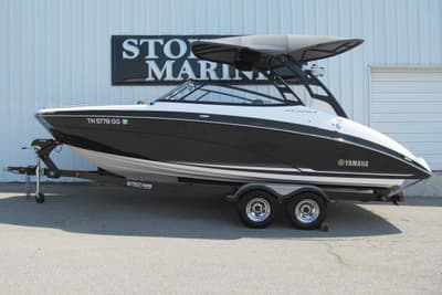 BOATZON | Yamaha Boats 242 Limited S 2018