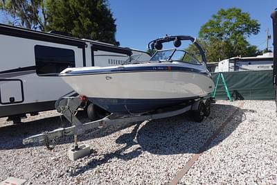 BOATZON | Yamaha Boats 242 Limited S 2018 BOATZON | Yamaha Boats 242 Limited S 2018