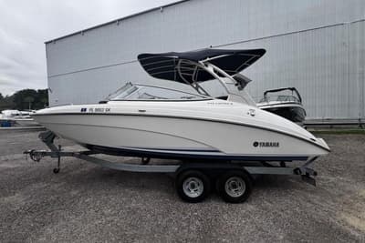 BOATZON | Yamaha Boats 242 Limited S 2019