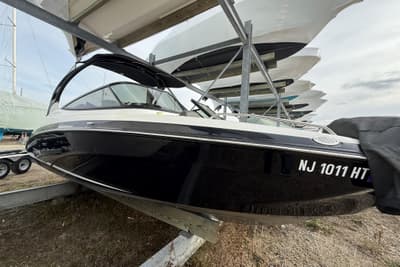 BOATZON | Yamaha Boats 242 Limited S 2019